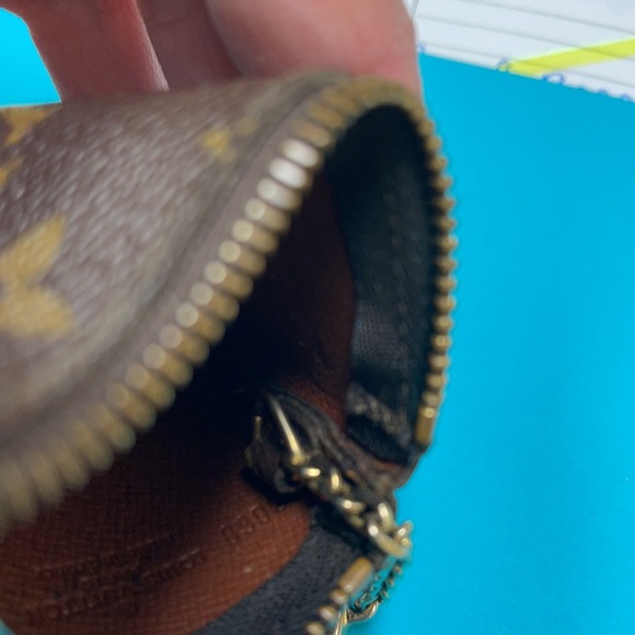 EUC vintage Louis Vuitton keychain - Picture 10 of 15